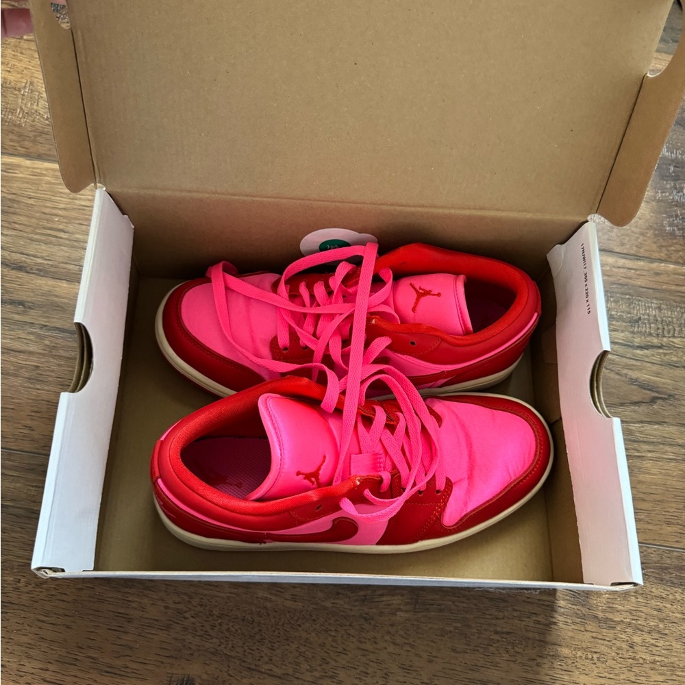 Nike Women's Sneakers - Red and Pink